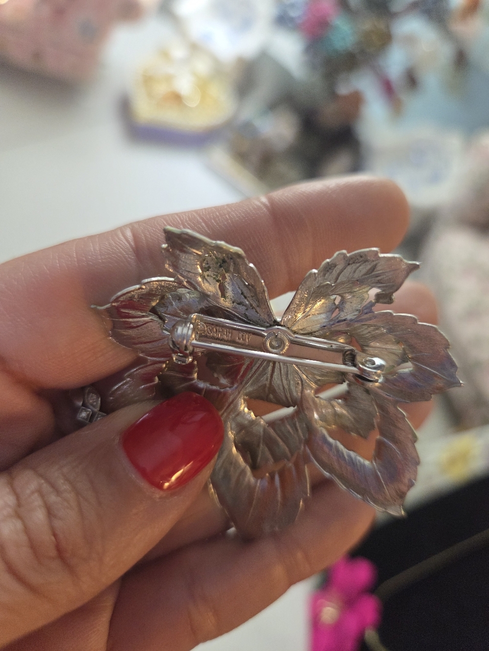 Mixed Floral Brooch Bundle Lot Set of 4 - Gold & Silver Flowers/Leaf - Picture 6 of 7